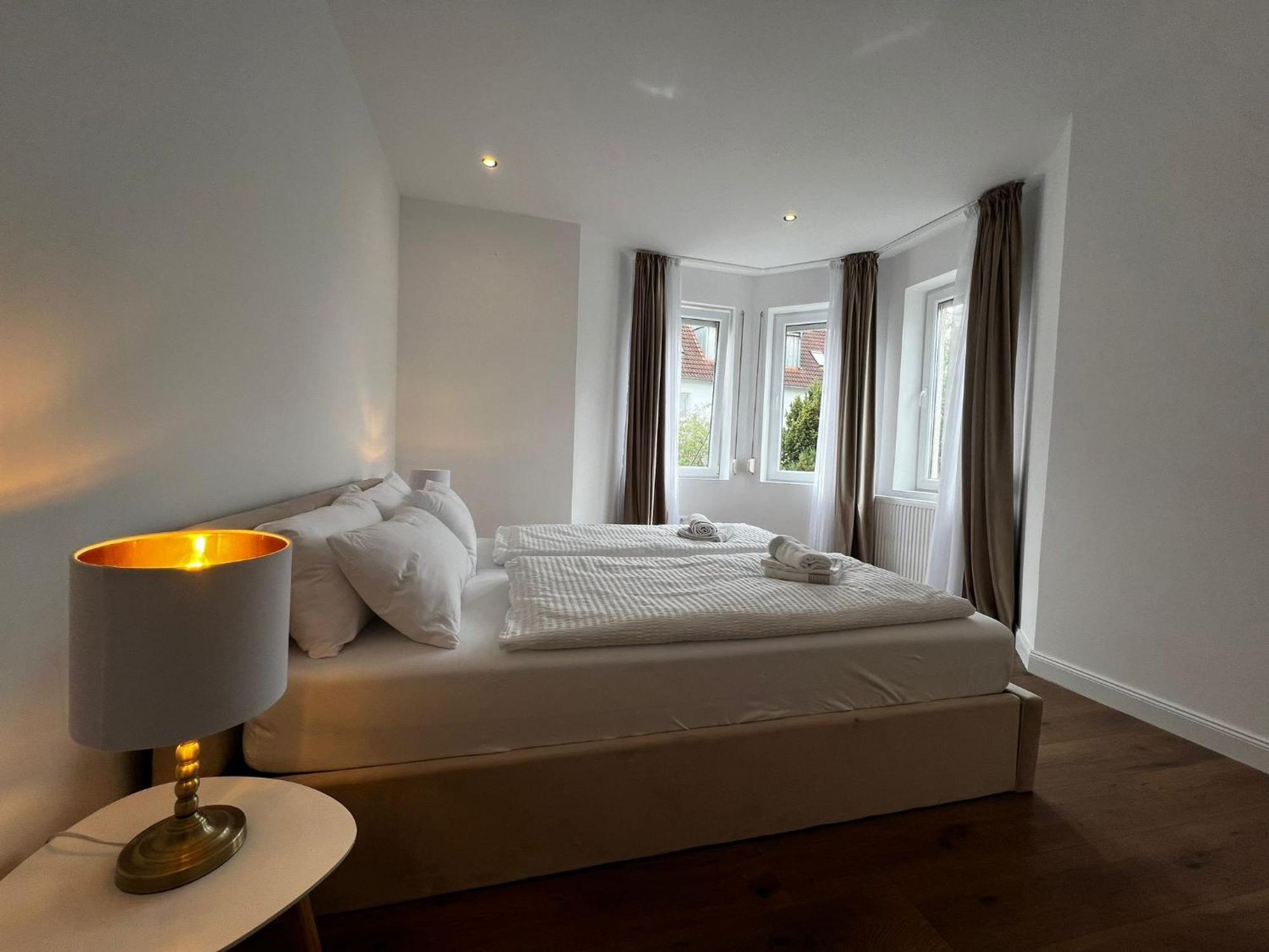 105 Quadratmeter Apartment, Parkplatz, Kinderfreundlich, 6 Personen, Wifi, Vollausgestattete Kueche, Crimmitschau Екстериор снимка