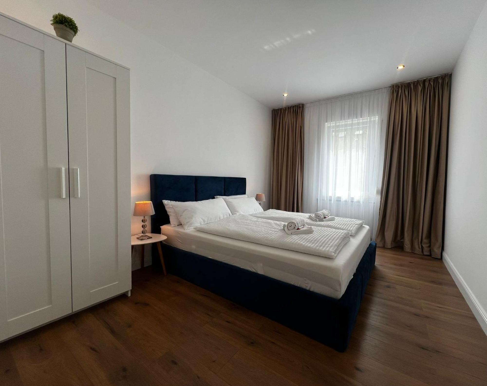 105 Quadratmeter Apartment, Parkplatz, Kinderfreundlich, 6 Personen, Wifi, Vollausgestattete Kueche, Crimmitschau Екстериор снимка