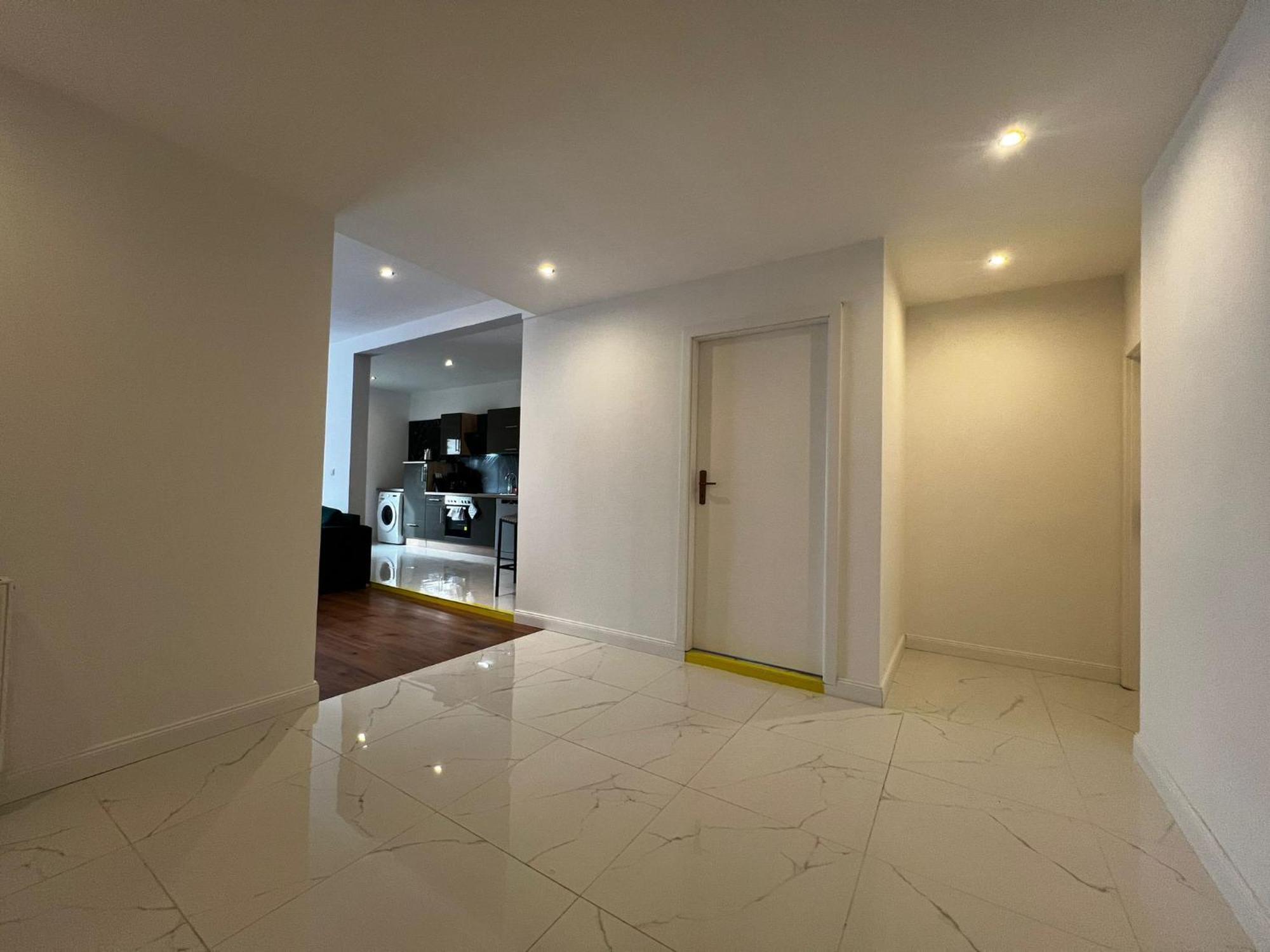 105 Quadratmeter Apartment, Parkplatz, Kinderfreundlich, 6 Personen, Wifi, Vollausgestattete Kueche, Crimmitschau Екстериор снимка