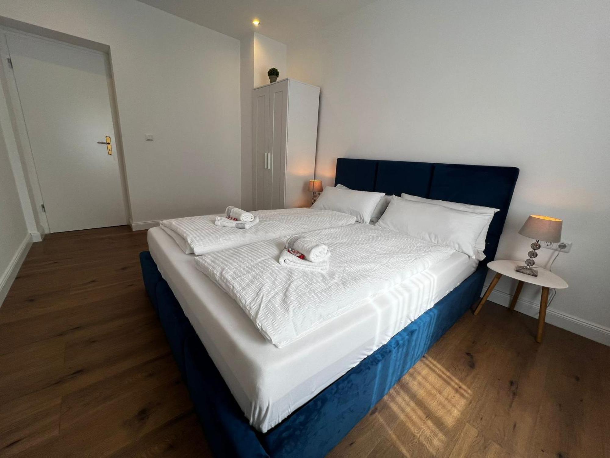 105 Quadratmeter Apartment, Parkplatz, Kinderfreundlich, 6 Personen, Wifi, Vollausgestattete Kueche, Crimmitschau Екстериор снимка
